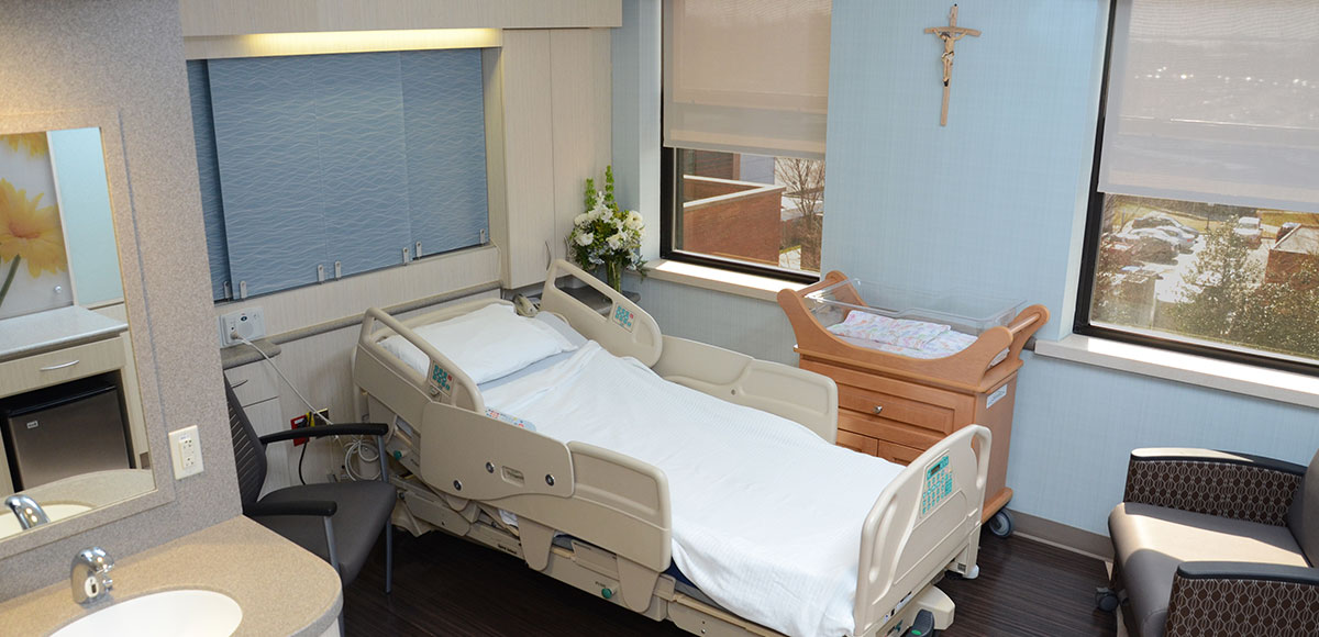 Good Samaritan Hospital Medical Center maternity room